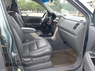 2007 Honda Pilot EX-L with VIN 2HKYF18597H505684, listed as a IAAI auction lot 42635027 with Not provided miles and . Bid and sale history available at DreamBid. Image 5.