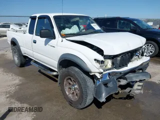 2003 Toyota Tacoma PreRunner with VIN 5TESN92N93Z222015, listed as a IAAI auction lot 41865526 with 195,537 mi miles. Bid and sale history available at carsss.com. Image 1.