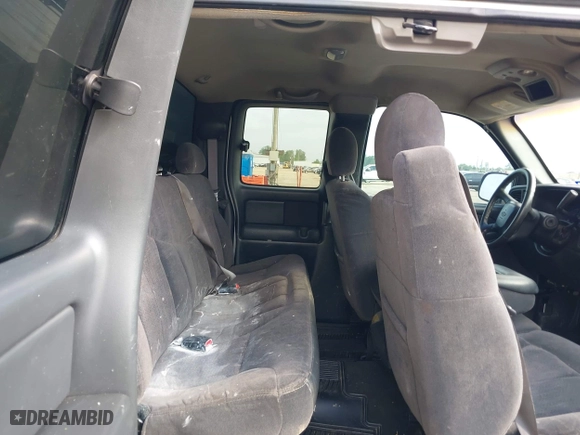 2002 Chevrolet Silverado 1500 LT with VIN 2GCEK19T821377914, listed as a IAAI auction lot 41955722 with 197,892 mi miles. Bid and sale history available at carsss.com. Image 8.