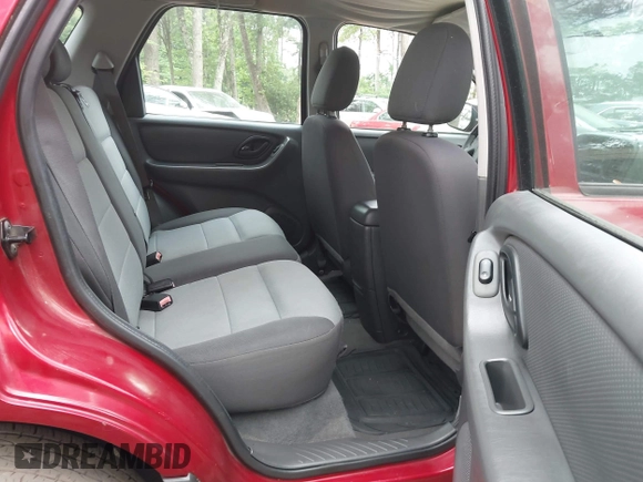 2005 Ford Escape XLS Value с VIN 1FMYU02ZX5KB43354, выставлен на аукционе IAAI как лот 42427019 с пробегом 139 910 миль миль и . История ставок и продаж доступна на DreamBid. Изображение 8.