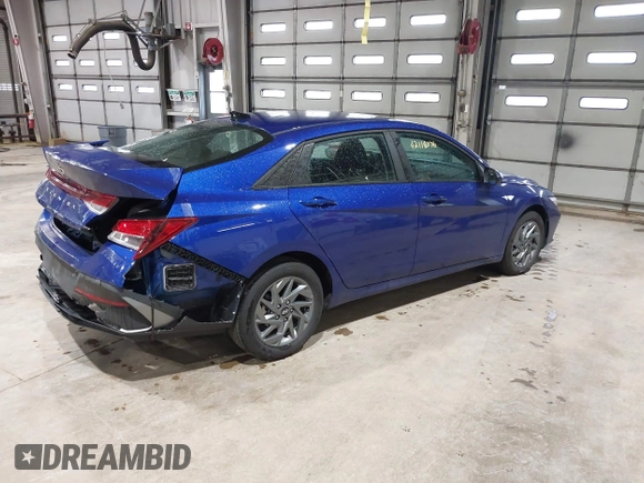 2024 Hyundai Elantra SEL with VIN KMHLM4DG4RU842843, listed as a IAAI auction lot 42118076 with 6,242 mi miles and . Bid and sale history available at DreamBid. Image 4.