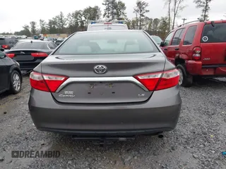 2017 Toyota Camry XLE with VIN 4T1BF1FK2HU714654, listed as a IAAI auction lot 41852758 with 137,016 mi miles. Bid and sale history available at carsss.com. Image 16.