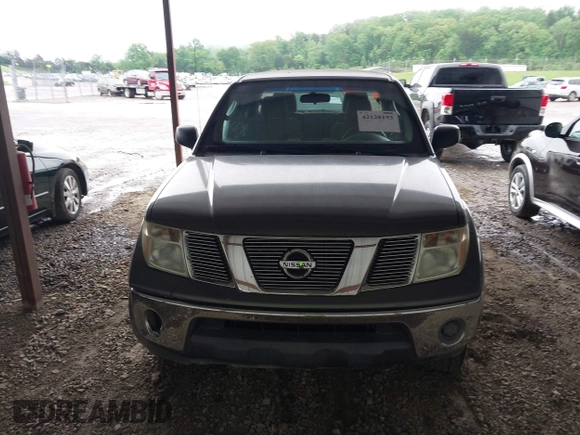2007 Nissan Frontier SE z VIN 1N6AD07U47C463332, wystawiony jako IAAI lot #42128193 z przebiegiem 145 604 mil mil oraz . Historia ofert i sprzedaży dostępna na DreamBid. Obrazek 12.