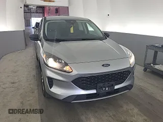 2022 Ford Escape SE z VIN 1FMCU0G67NUB33197, wystawiony jako IAAI lot #42846802 z przebiegiem 39 336 mil mil oraz . Historia ofert i sprzedaży dostępna na DreamBid. Obrazek 17.