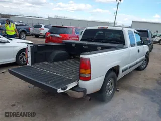 2001 Chevrolet Silverado 1500 LS with VIN 1GCEC19V81Z158505, listed as a IAAI auction lot 41697105 with 166,415 mi miles. Bid and sale history available at carsss.com. Image 4.