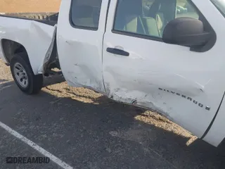 2008 Chevrolet Silverado 1500 Work Truck with VIN 1GCEC19X98Z233708, listed as a IAAI auction lot 41675762 with 1 mi miles. Bid and sale history available at carsss.com. Image 6.