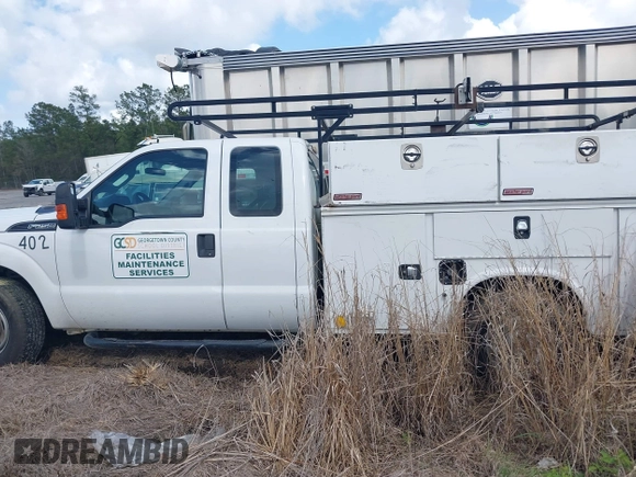 2016 Ford Super Duty F-250 SRW XLT with VIN 1FT7X2A67GEA84596, listed as a IAAI auction lot 41947752 with 158,084 mi miles. Bid and sale history available at carsss.com. Image 14.
