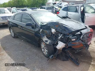 2019 Hyundai Sonata SE with VIN 5NPE24AF1KH739202, listed as a IAAI auction lot 42091269 with 76,578 mi miles. Bid and sale history available at carsss.com. Image 1.