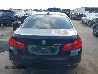 2016 BMW 5 Series 528i z VIN WBA5A5C52GG353507, wystawiony jako IAAI lot #42320879 z przebiegiem 126 893 mil mil oraz . Historia ofert i sprzedaży dostępna na DreamBid. Obrazek 16.