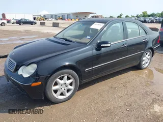 2002 Mercedes-Benz C 230/260/280/320 z VIN WDBRF61J02F196116, wystawiony jako IAAI lot #42250367 z przebiegiem Nie podano mil oraz . Historia ofert i sprzedaży dostępna na DreamBid. Obrazek 2.