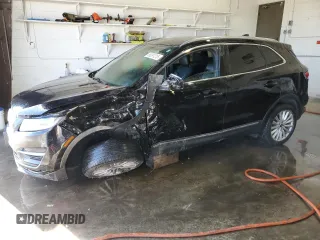2019 Lincoln MKC Standard z VIN 5LMCJ1C99KUL42478, wystawiony jako Copart lot #89261215 z przebiegiem 74 091 mil mil oraz Szkoda całkowita • Salvage title. Historia ofert i sprzedaży dostępna na DreamBid. Obrazek 1.