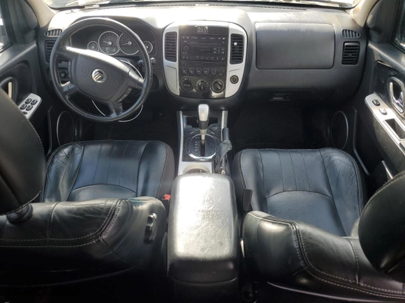 2005 Mercury Mariner Luxury with VIN 4M2CU57155DJ10663, listed as a Copart auction lot 49102695 with 122,025 mi miles and Non Repairable. Bid and sale history available at carsss.com. Image 8.