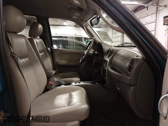 2006 Jeep Liberty Limited with VIN 1J4GL58K76W196950, listed as a IAAI auction lot 41467927 with 125,649 mi miles. Bid and sale history available at carsss.com. Image 5.