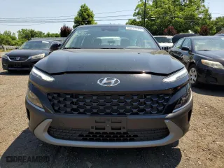 2023 Hyundai Kona SE with VIN KM8K2CAB7PU047352, listed as a Copart auction lot 62516304 with 6,946 mi miles and Salvage Title. Bid and sale history available at carsss.com. Image 5.