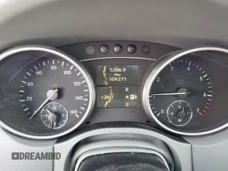 2009 Mercedes-Benz M 350 z VIN 4JGBB86E99A480725, wystawiony jako Copart lot #49236245 z przebiegiem 109 271 mil mil oraz Szkoda całkowita • Salvage title. Historia ofert i sprzedaży dostępna na DreamBid. Obrazek 9.