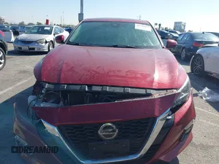 2019 Nissan Altima 2.5 Platinum with VIN 1N4BL4FV9KC100888, listed as a IAAI auction lot 41742079 with 88,212 mi miles. Bid and sale history available at carsss.com. Image 12.