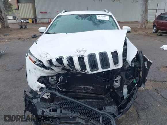 2015 Jeep Cherokee Latitude with VIN 1C4PJMCB1FW751758, listed as a IAAI auction lot 41767154 with 160,349 mi miles. Bid and sale history available at carsss.com. Image 12.