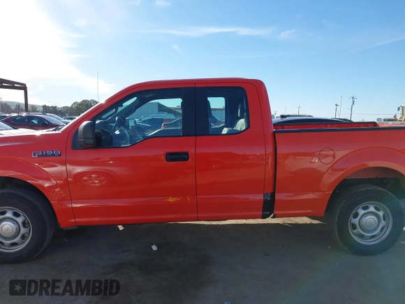 2019 Ford F-150 XL z VIN 1FTEX1C58KKE18358, wystawiony jako IAAI lot #41675683 z przebiegiem 220 646 mil mil oraz . Historia ofert i sprzedaży dostępna na DreamBid. Obrazek 14.