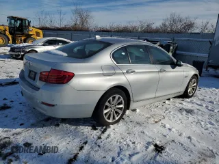 2015 BMW 5 Series 528i xDrive with VIN WBA5A7C51FD622060, listed as a Copart auction lot 42130055 with 86,552 mi miles and Clean title. Bid and sale history available at DreamBid. Image 3.