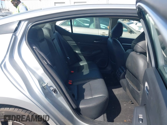 2019 Nissan Altima 2.5 SL with VIN 1N4BL4EV1KC248311, listed as a IAAI auction lot 41826242 with 107,101 mi miles. Bid and sale history available at carsss.com. Image 8.