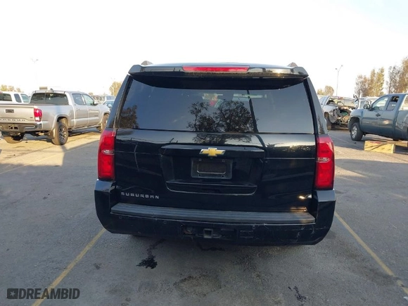 2019 Chevrolet Suburban LT with VIN 1GNSKHKC2KR190625, listed as a IAAI auction lot 41450952 with NaN miles. Bid and sale history available at carsss.com. Image 17.