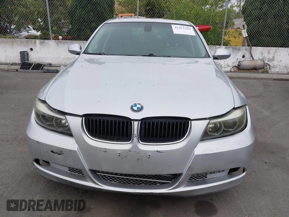 2008 BMW 3 Series 328xi with VIN WBAVC93508K037619, listed as a IAAI auction lot 42455209 with 166,971 mi miles and . Bid and sale history available at DreamBid. Image 12.