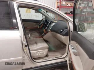 2007 Lexus RX 400h with VIN JTJGW31U272004112, listed as a IAAI auction lot 41193651 with 179,731 mi miles and . Bid and sale history available at DreamBid. Image 5.