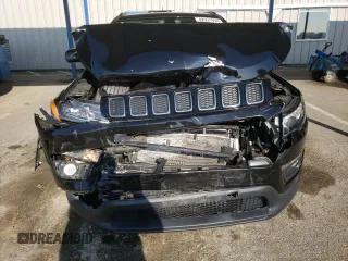 2019 Jeep Compass Latitude with VIN 3C4NJCBB1KT750032, listed as a Copart auction lot 82931994 with 59,293 mi miles and Salvage Title. Bid and sale history available at DreamBid. Image 5.