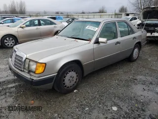 1991 Mercedes-Benz 300 with VIN WDBEA30D1MB375752, listed as a Copart auction lot 88124765 with 212,825 mi miles and Clean Title. Bid and sale history available at carsss.com. Image 1.