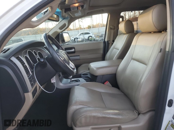 2014 Toyota Sequoia Ltd with VIN 5TDJW5G11ES101762, listed as a Copart auction lot 84400344 with 231,199 mi miles and Salvage Title. Bid and sale history available at carsss.com. Image 7.