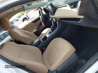 2019 Toyota RAV4 LE with VIN JTMF1RFV0KD045059, listed as a IAAI auction lot 42402598 with Not provided miles and . Bid and sale history available at DreamBid. Image 5.