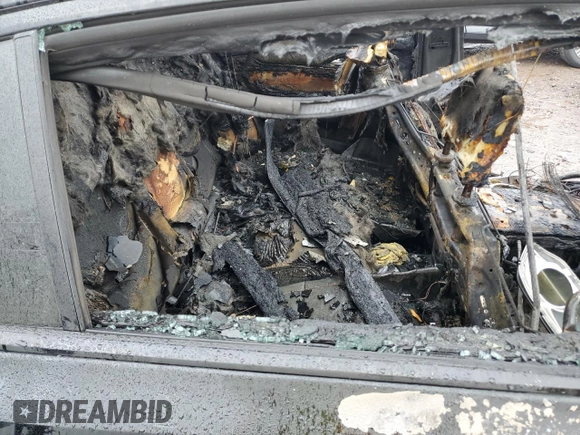 2024 Cadillac CT5 Sport z VIN 1G6DU5RK9R0123044, wystawiony jako Copart lot #81665724 z przebiegiem Nie podano mil oraz Szkoda całkowita • Salvage title. Historia ofert i sprzedaży dostępna na DreamBid. Obrazek 10.