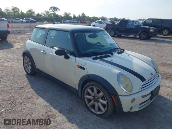 2006 MINI Hardtop with VIN WMWRC33596TK73174, listed as a IAAI auction lot 41848500 with 182,704 mi miles and . Bid and sale history available at DreamBid. Image 1.