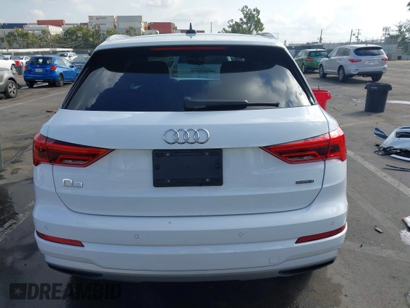 2022 Audi Q3 Premium with VIN WA1AUCF38N1121947, listed as a IAAI auction lot 41548155 with 25,477 mi miles. Bid and sale history available at carsss.com. Image 15.