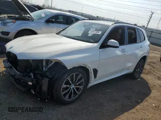 2024 BMW X5 xDrive40i z VIN 5UX23EU02R9T40376, wystawiony jako Copart lot #53941995 z przebiegiem 40 390 mil mil oraz Szkoda całkowita • Salvage title. Historia ofert i sprzedaży dostępna na DreamBid. Obrazek 1.