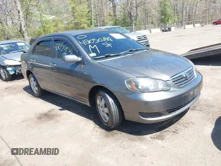 2007 Toyota Corolla CE with VIN 2T1BR32E27C776476, listed as a IAAI auction lot 42050288 with 185,076 mi miles. Bid and sale history available at carsss.com. Image 1.