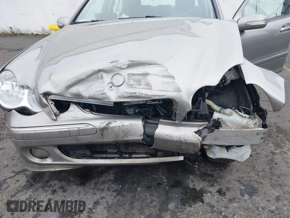 2005 Mercedes-Benz C 240 with VIN WDBRF81J25F609153, listed as a IAAI auction lot 41582984 with 148,546 mi miles and . Bid and sale history available at DreamBid. Image 6.