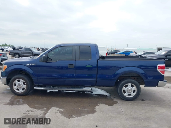 2009 Ford F-150 STX z VIN 1FTRX12889KB36180, wystawiony jako IAAI lot #42417491 z przebiegiem 142 973 mil mil oraz . Historia ofert i sprzedaży dostępna na DreamBid. Obrazek 14.
