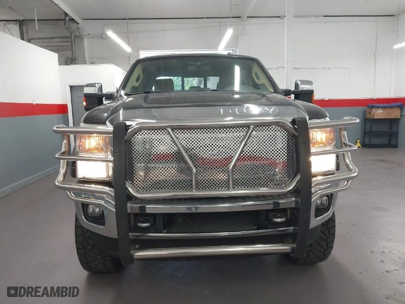2015 Ford Super Duty F-250 SRW Lariat with VIN 1FT7W2BT1FED13599, listed as a IAAI auction lot 41987618 with 174,728 mi miles. Bid and sale history available at carsss.com. Image 13.