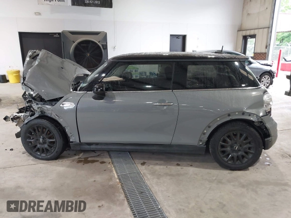 2018 MINI Hardtop Cooper S with VIN WMWXP7C59J2A48175, listed as a IAAI auction lot 42253106 with 74,057 mi miles and . Bid and sale history available at DreamBid. Image 15.