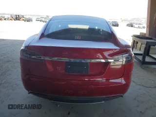 2013 Tesla Model S with VIN 5YJSA1AG5DFP12177, listed as a Copart auction lot 61846195 with 130,668 mi miles and Salvage title. Bid and sale history available at DreamBid. Image 6.