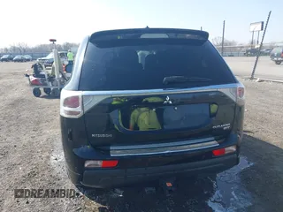 2014 Mitsubishi Outlander GT with VIN JA4JZ4AX8EZ016070, listed as a IAAI auction lot 41771934 with 157,724 mi miles and . Bid and sale history available at DreamBid. Image 16.