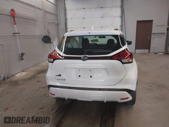 2022 Nissan Kicks S with VIN 3N1CP5BV8NL505330, listed as a IAAI auction lot 41907514 with 30,604 mi miles. Bid and sale history available at carsss.com. Image 16.