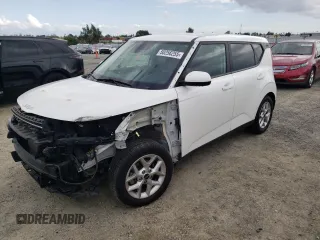 2022 Kia Soul LX with VIN KNDJ23AU2N7814943, listed as a Copart auction lot 50256255 with 47,065 mi miles and Salvage Title. Bid and sale history available at carsss.com. Image 1.