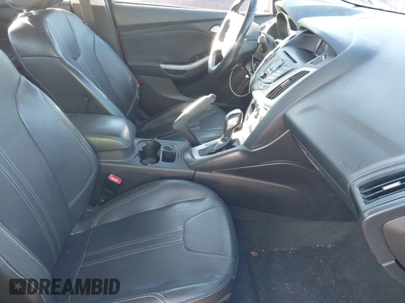2013 Ford Focus SE with VIN 1FADP3F27DL150124, listed as a IAAI auction lot 41824159 with 145,693 mi miles. Bid and sale history available at carsss.com. Image 5.