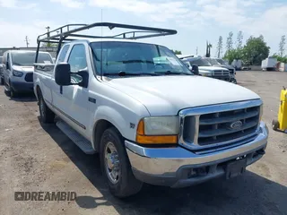 1999 Ford F-250 XL z VIN 1FTNX20F3XEB67936, wystawiony jako IAAI lot #42052426 z przebiegiem 216 245 mil mil oraz . Historia ofert i sprzedaży dostępna na DreamBid. Obrazek 1.