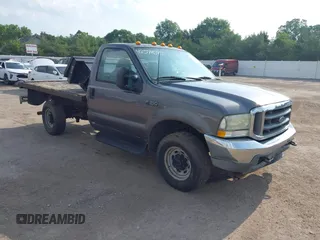 2003 Ford F-350 z VIN 1FDSF34L43EC81624, wystawiony jako IAAI lot #42591645 z przebiegiem 275 341 mil mil oraz . Historia ofert i sprzedaży dostępna na DreamBid. Obrazek 1.