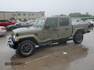 2020 Jeep Gladiator Overland z VIN 1C6HJTFG5LL209007, wystawiony jako Copart lot #54501855 z przebiegiem Nie podano mil oraz Czysty tytuł • Clean title. Historia ofert i sprzedaży dostępna na DreamBid. Obrazek 1.