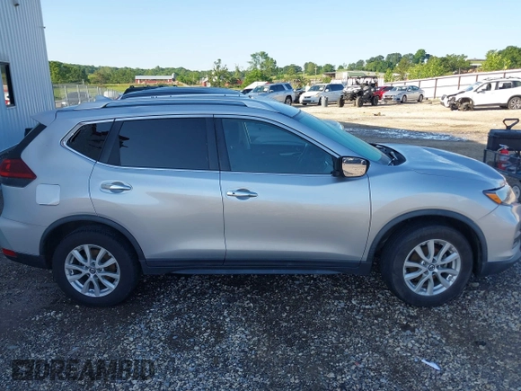 2019 Nissan Rogue SV с VIN KNMAT2MT9KP542963, выставлен на аукционе IAAI как лот 42255309 с пробегом 115 494 миль миль и . История ставок и продаж доступна на DreamBid. Изображение 13.