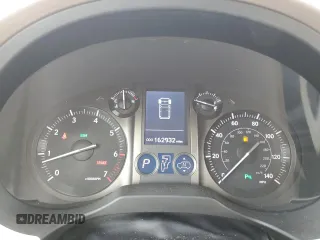 2014 Lexus GX 460 Luxury z VIN JTJJM7FX6E5067621, wystawiony jako Copart lot #52267025 z przebiegiem 162 932 mil mil oraz Czysty tytuł • Clean title. Historia ofert i sprzedaży dostępna na DreamBid. Obrazek 9.